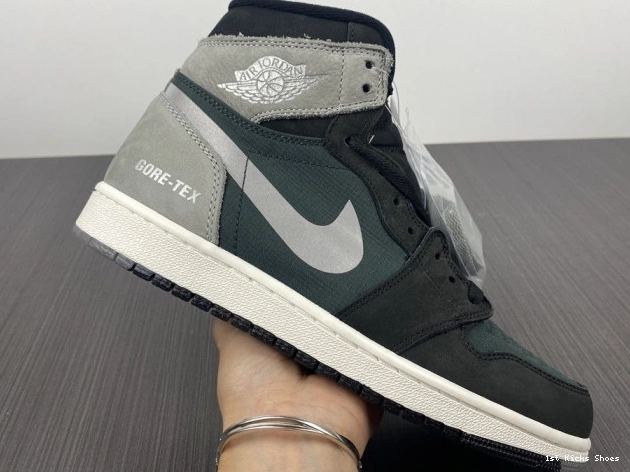 1st Kicks Gore-Tex 1 Particle DB2889-001 High Jordan Element Grey Black Retro 0824